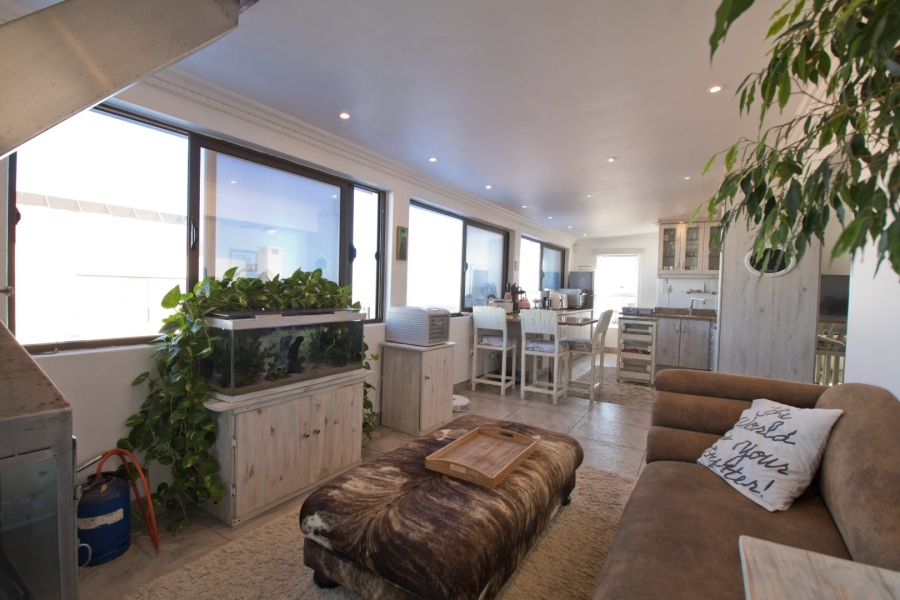 4 Bedroom Property for Sale in Outeniqua Strand Western Cape